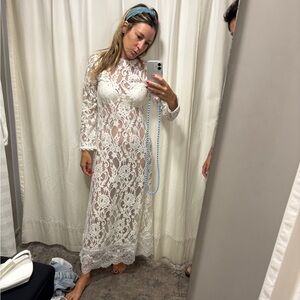 Elegant Lace Maxi Dress in Cream